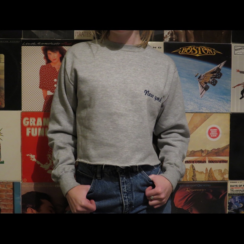 BRANDY MELVILLE NY SWEATSHIRT